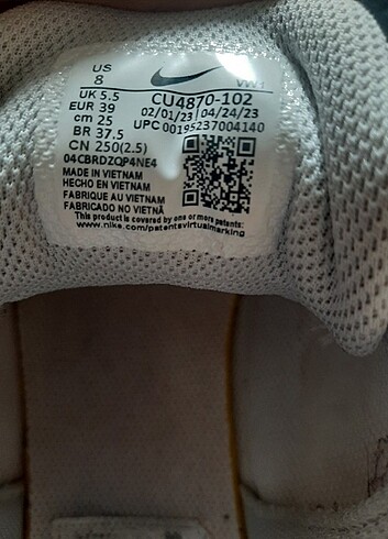 39 Beden beyaz Renk Bayan spor Nike marka orjinal