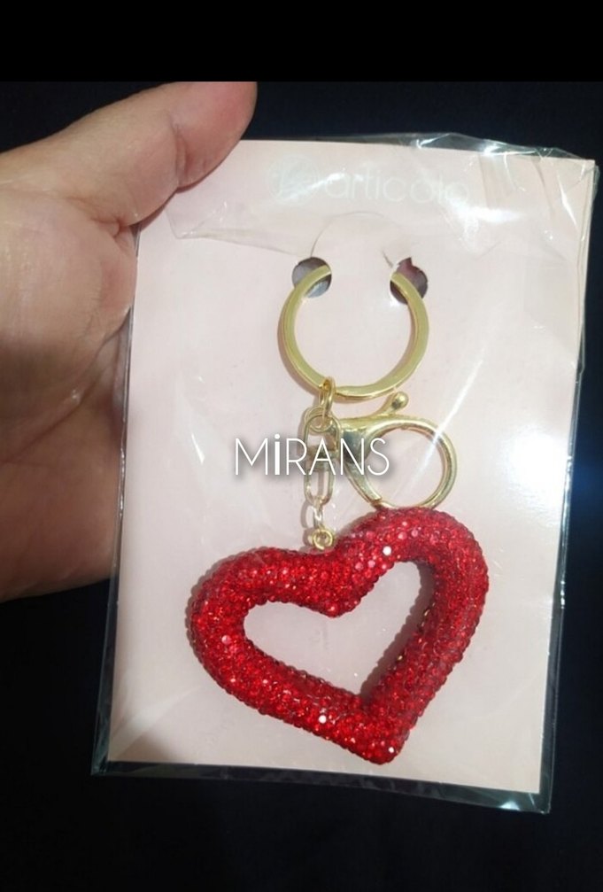 Işıltılı Taşlı Kalp Şeklinde Metal Anahtarlık - Görsel 2