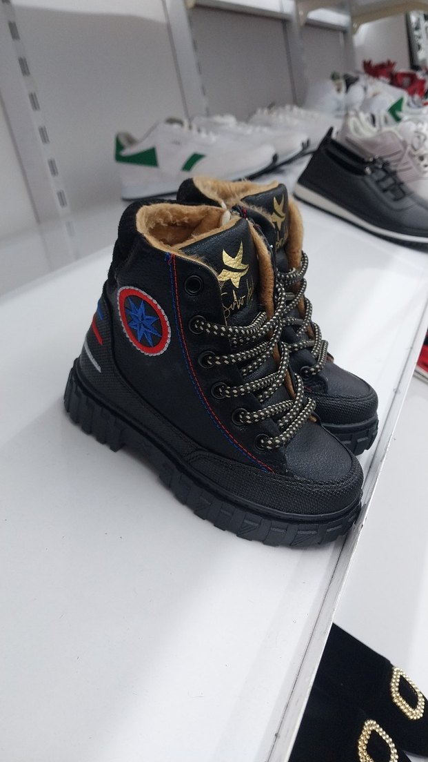 Kız Çocuk Siyah Yılan Desenli Kürklü Bot - Görsel 2