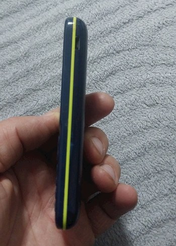 SAMSUNG Siyah-Sarı Basit Tuşlu Telefon - Görsel 3