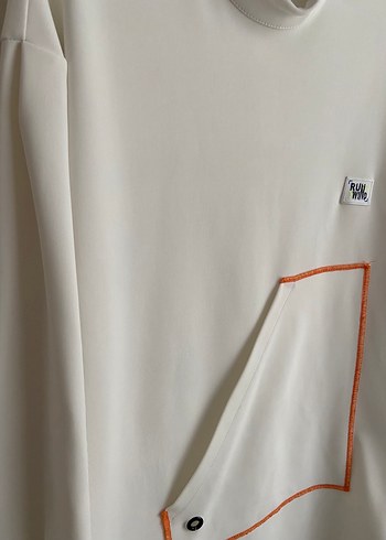 l Beden Scuba Sweatshirt