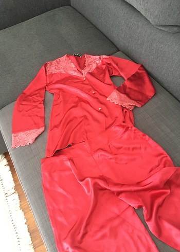 Diğer Kadın Parlak Kırmızı Uzun Kollu Pijama Takımı