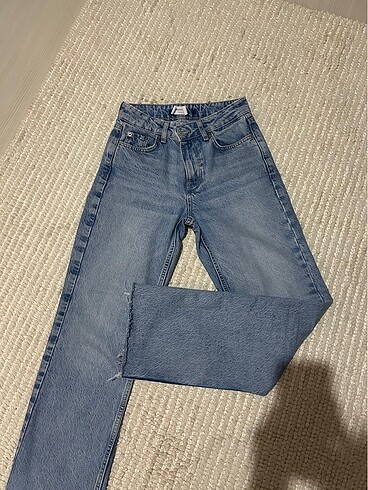 Zara Cross jeans