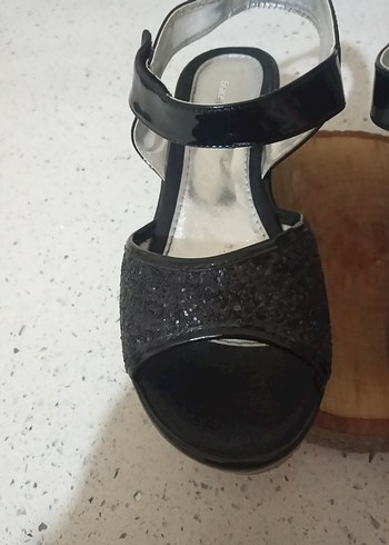 Kız Çocuk Siyah Rugan cırtlı Gotik Tokalı Özel Ayakkabı - Görsel 10