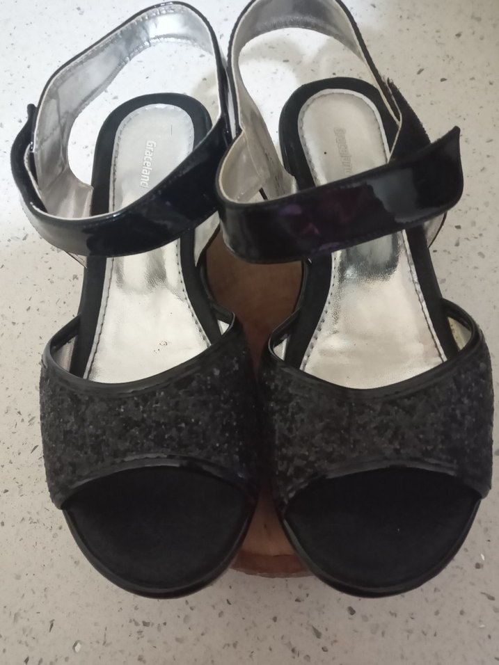 Kız Çocuk Siyah Rugan cırtlı Gotik Tokalı Özel Ayakkabı - Görsel 2