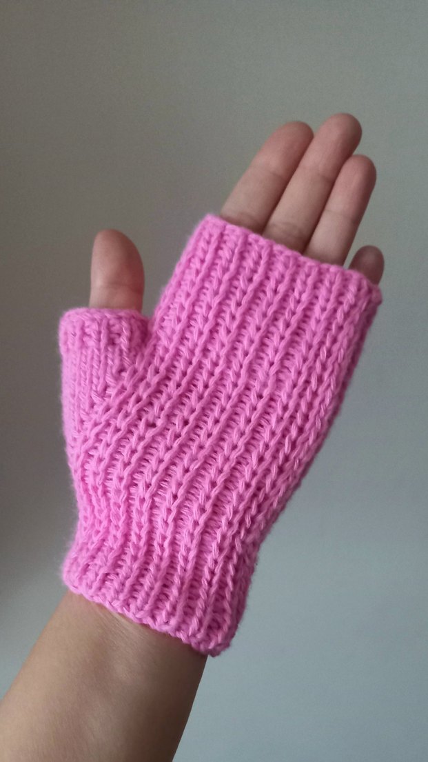 Pembe Örgü Parmaksız Kadın Eldiveni - Görsel 2