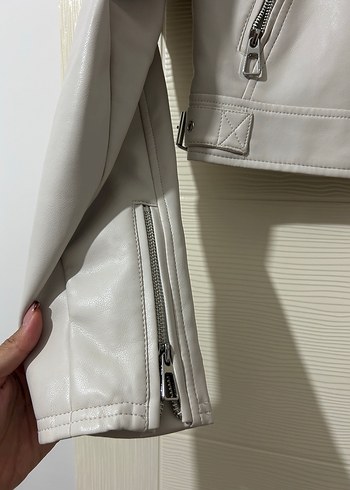 Stradivarius Giyilmedi yeni Kadın Gri Mini Deri Biker Ceket