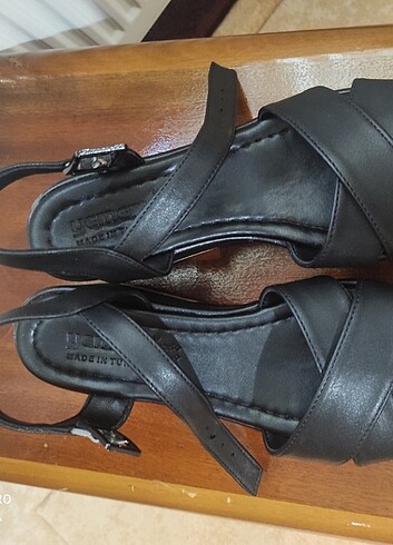 38 Beden siyah Renk Dolgu topuk sandalet (KALİTELİ!!)