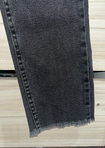 Gri Kadın Jean Pantolon, Tokalı, Dar Kesim - Görsel 3