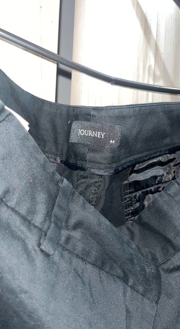 Kadın Siyah Midi Kemerli Kumaş Pantolon - Görsel 2