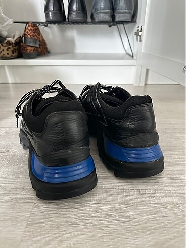 36 Beden siyah Renk Neslihan Canpolat gerçek deri sneaker