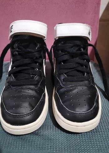 Nike Siyah Beyaz Kadın Spor Ayakkabı - Görsel 2