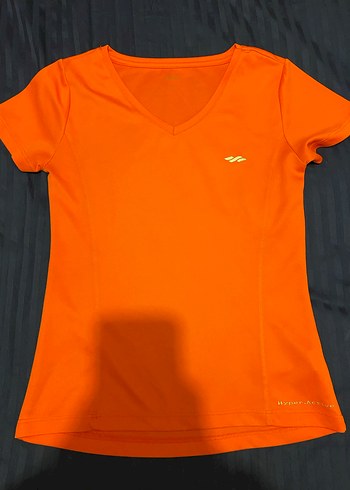 Turuncu V Yakalı Kadın Spor Tişörtü - Görsel 2