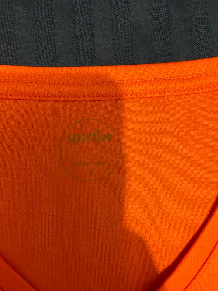 Turuncu V Yakalı Kadın Spor Tişörtü - Görsel 5