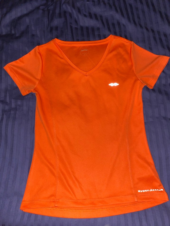 Turuncu V Yakalı Kadın Spor Tişörtü - Görsel 3