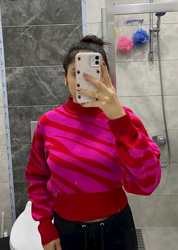 Pembe Zebra Desenli Yüksek Yakalı Triko Kazak - Görsel 4