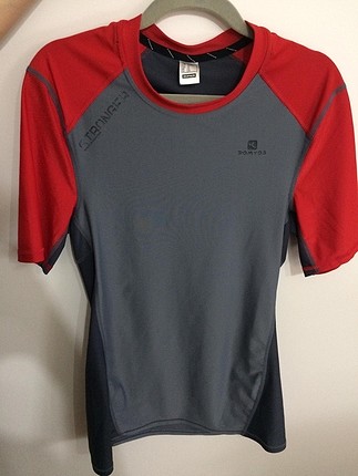 Decathlon marka T-shirt