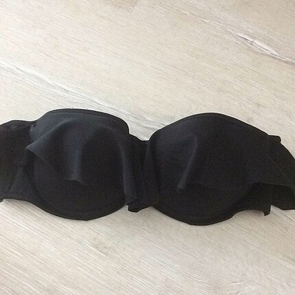 Siyah renk bikini üstü