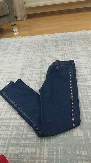 Yanlari şeritli pantalon 