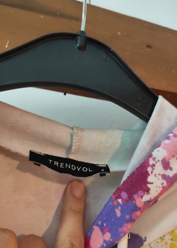 s Beden Trendyol renkli kapüşonlu sweatshirt