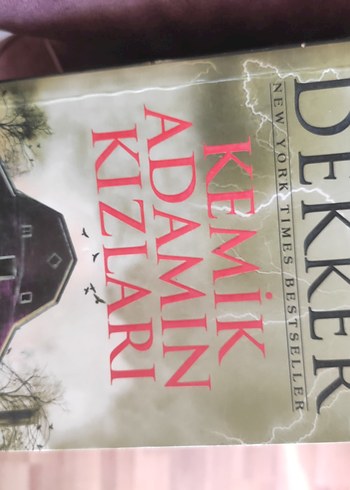 Kemik Adamın Kızları - Roman