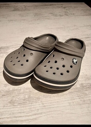 Crocs terlik J1 numara (32-33 )