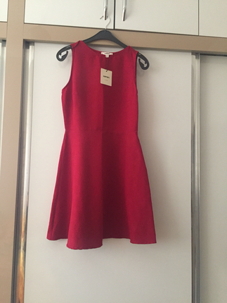 Kırmızı mini elbise