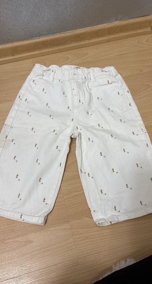 Erkek Çocuk Beyaz Pamuklu Rahat Kesim Şort - Görsel 2