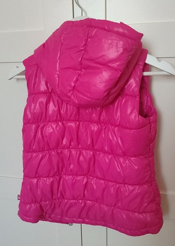 8 Yaş Beden pembe Renk Benetton marka pembe yelek