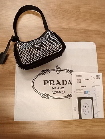 Prada çanta