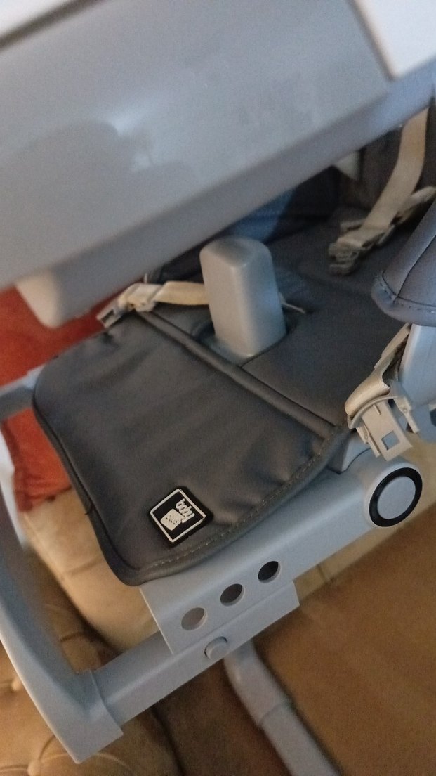 Ayarlanabilir özellikli mama sandalyesi - Görsel 2