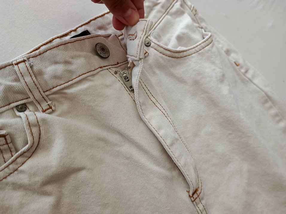 Bej Düğmeli Kadın Kot Pantolon - Görsel 4