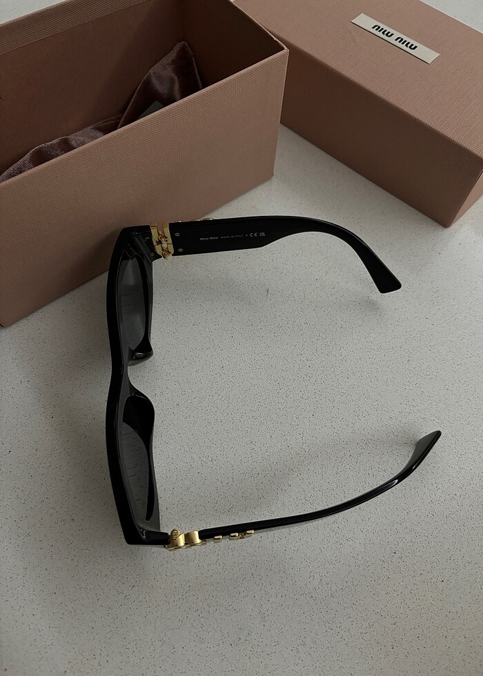 Miu Miu Güneş Gözlüğü - Görsel 4