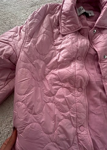 Bershka Pembe kapitone ceket bershka