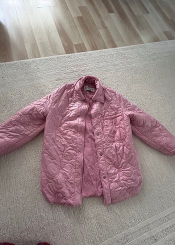 Pembe kapitone ceket bershka