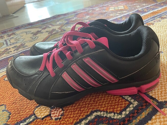 Adidas ayakkabı