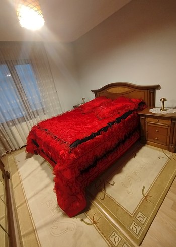 Kırmızı Nakışlı Organze kumaştan Yatak Örtüsü - Görsel 6