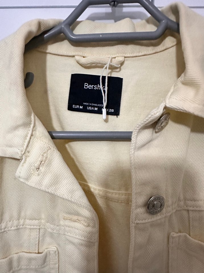 Bershka butter yellow Kadın Denim Ceket Düğmeli - Görsel 4