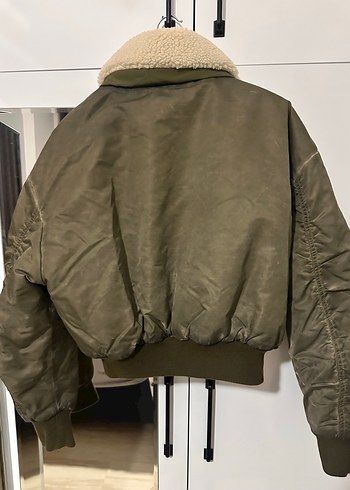 Zara Kürk Detaylı Kadın  mont - Görsel 4