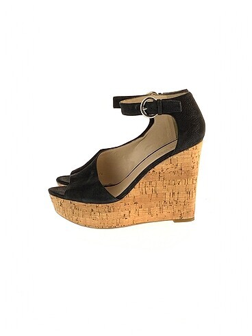 Nine West Dolgu Topuk %70 İndirimli.