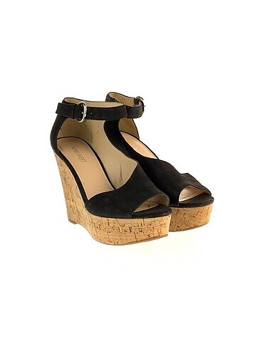 Nine West Nine West Dolgu Topuk %70 İndirimli.