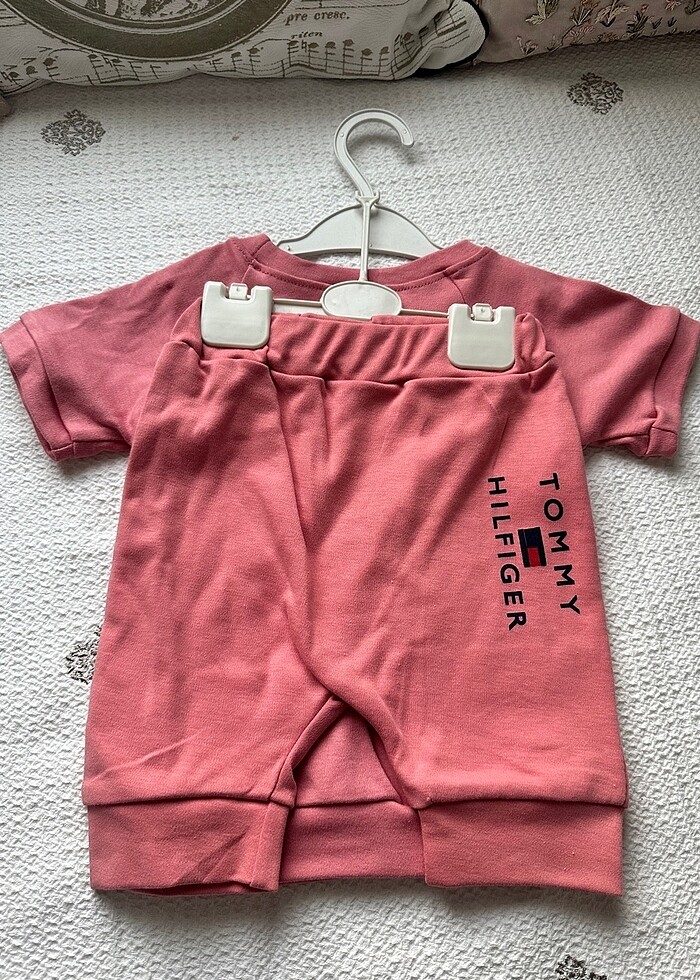 Tommy Hilfiger Bebek Takımı - Görsel 2
