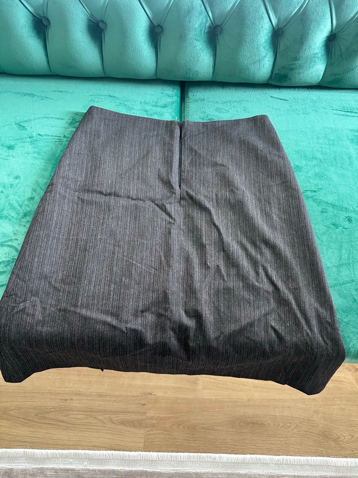 Ofis Eteği Gri Pliseli Midi - Görsel 3