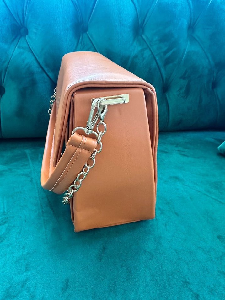 Turuncu Zincir Detaylı Kadın Çanta - Görsel 2