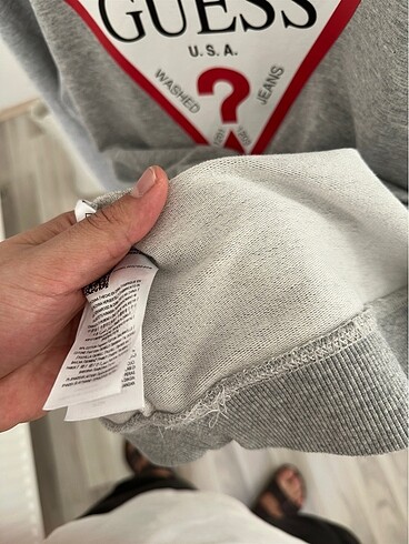 l/xl Beden Guess sweatshirt