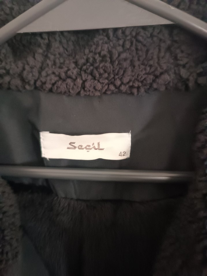 Siyah Kapüşonlu Uzun Kadın kaban - Görsel 4