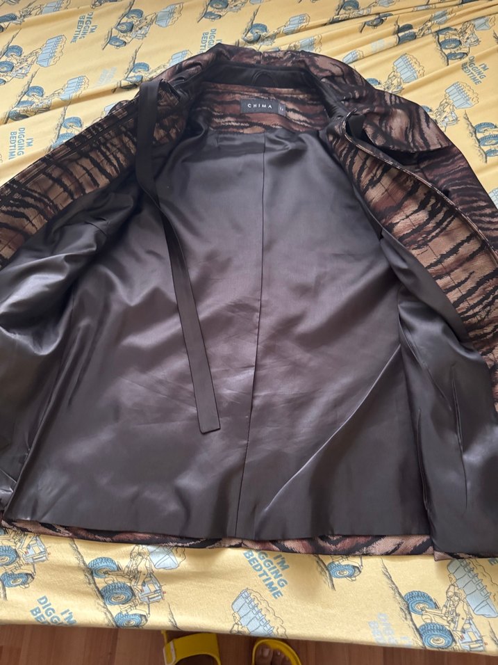 Kahverengi Zebra Desenli Kadın Kaban - Görsel 3