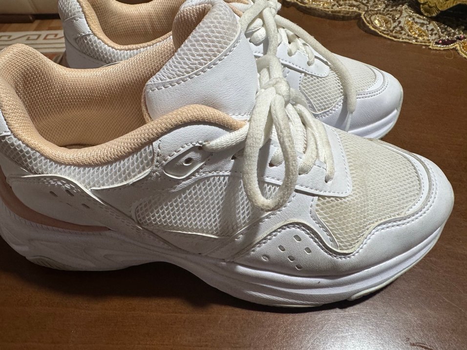 Beyaz Bağcıklı Kadın Spor Ayakkabı - Görsel 2