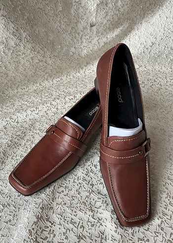 Kahverengi Tokalı Kadın Klasik Deri Ayakkabı - Görsel 5