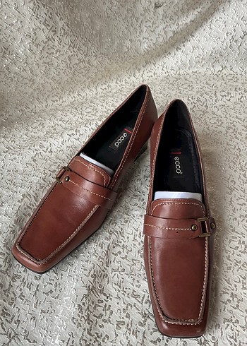Kahverengi Tokalı Kadın Klasik Deri Ayakkabı - Görsel 10